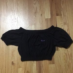 Women’s black cropped top off shoulder